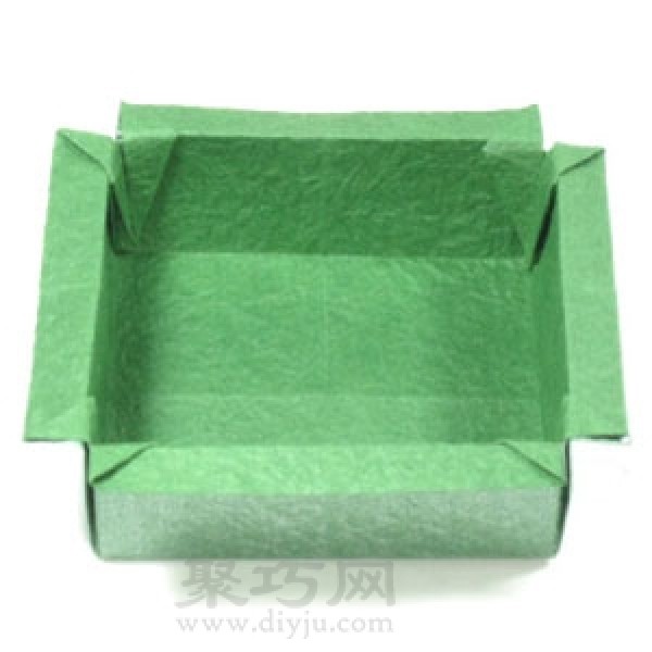 Origami candy box folding method is simple and practical