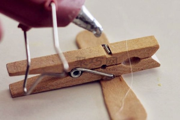 Handmade airplane with ice cream sticks, DIY mini airplane with clothespins and popsicle sticks