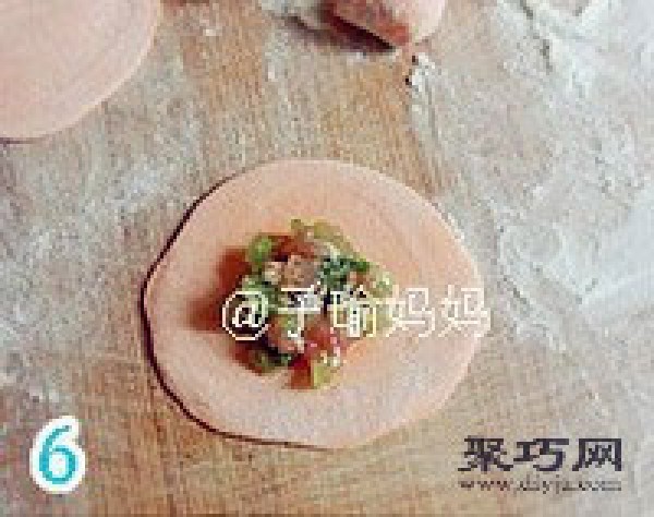 How to make carrot and Yuanbao dumplings. How to make dumplings and Yuanbao dumplings?