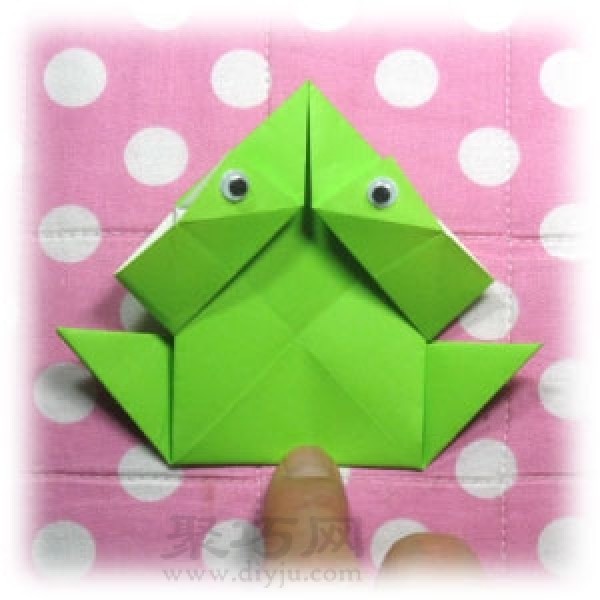 How to fold a jumping frog? Jumping frog origami tutorial