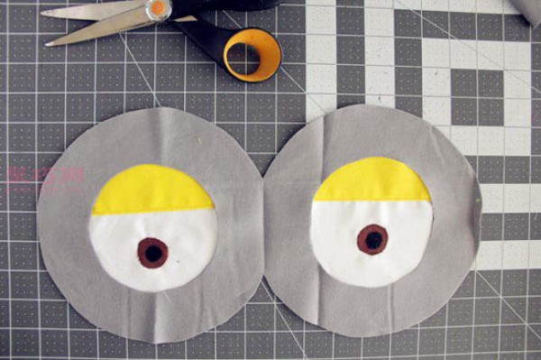 Minion Pillowcase DIY Tutorial DIY Dual-Purpose Pillowcase and Pillow Tutorial