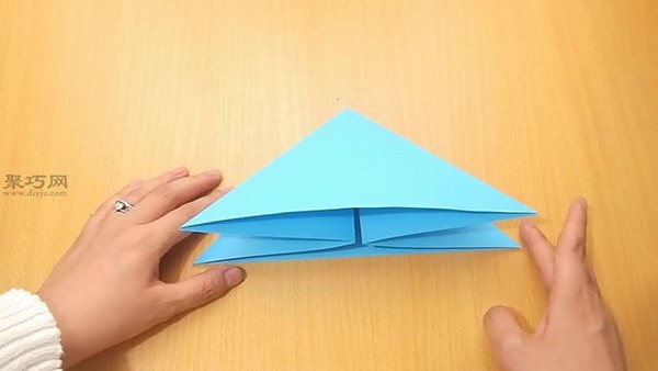 Illustrated tutorial on handmade origami balloons. Teach you how to fold three-dimensional paper balloons.