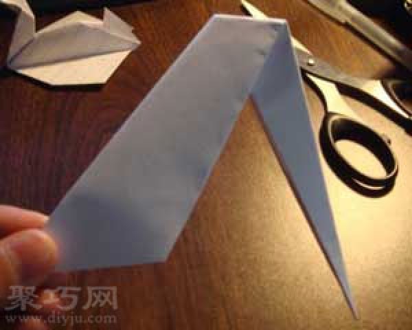 How to make origami swans from jailbreak. How to make origami swans from MICHAEL and SARA in jailbreak.