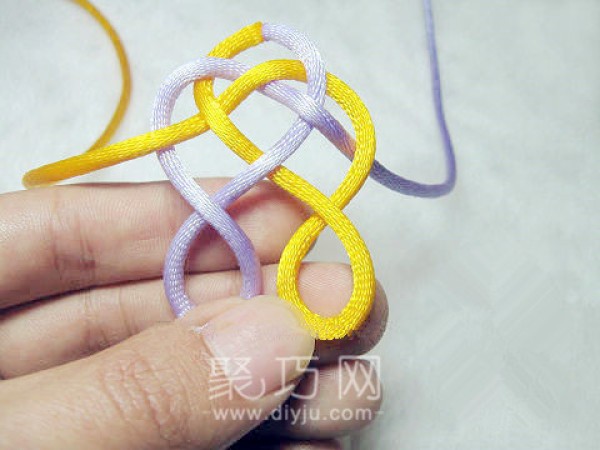 Illustrated tutorial on how to weave the Chinese Knot (Gangmu Knot)