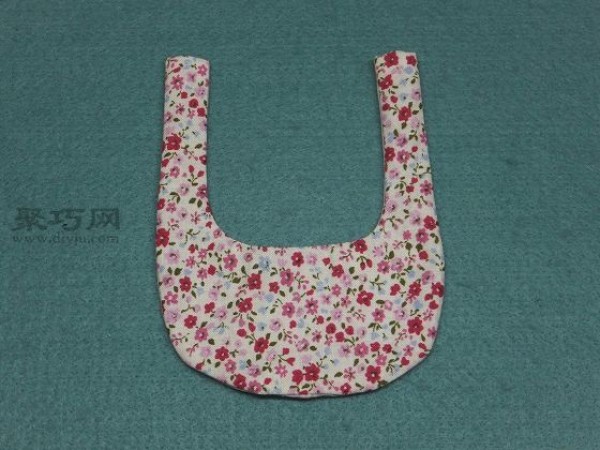 Baby bib making tutorial teaches you how to make simple handicrafts for your baby