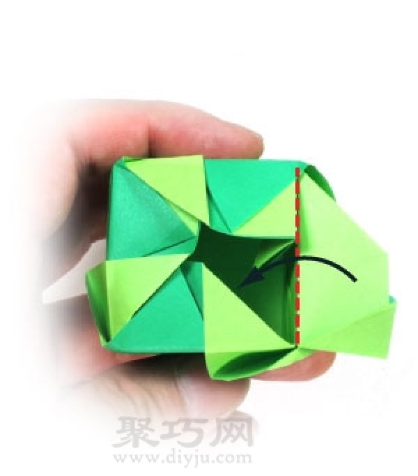 Hollow Cube Origami: Illustration of the folding method of forming a paper cube