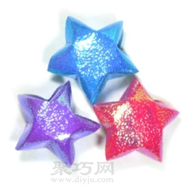 How to make origami lucky stars using colorful paper