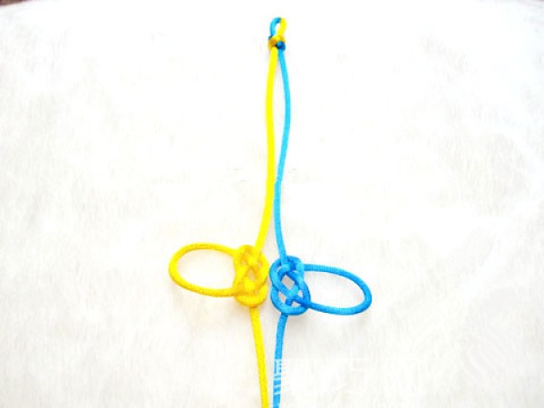 Illustrated tutorial on how to tie Chinese knot with long butterfly and double money