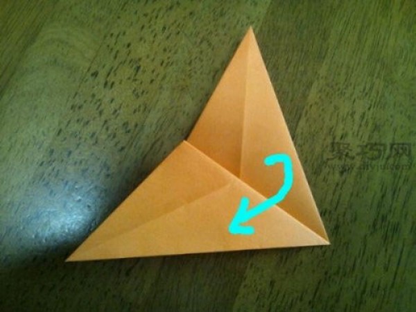 Illustration of how to fold a three-dimensional five-pointed star. How to fold a three-dimensional five-pointed star.