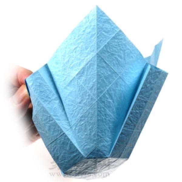 How to fold a handmade origami three-dimensional round cup