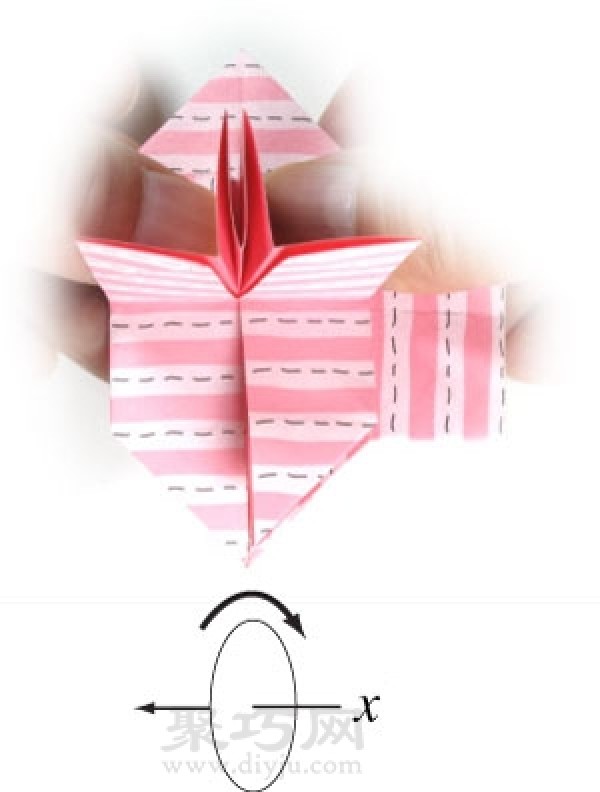 How to make handmade origami lanterns. Learn how to fold paper lanterns.