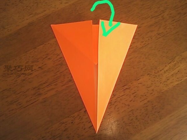 How to make a carrot with leaves using origami