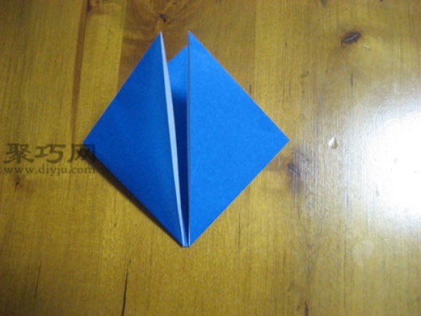 How to fold a piece of paper into a cube How to fold a piece of paper into a cube