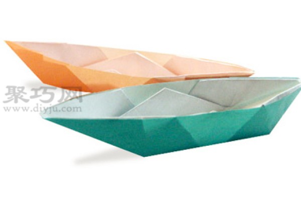 Illustrated boat origami tutorial. Learn how to fold an origami boat.