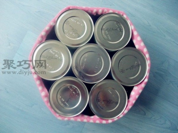 Tutorial on how to renovate old milk powder cans. Transform empty milk powder cans into small stools.