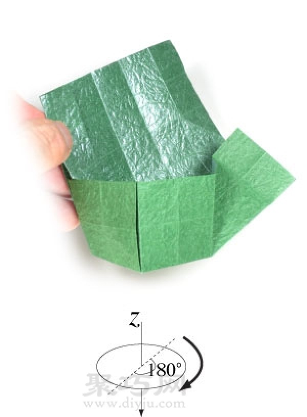 How to fold an origami box with a lid