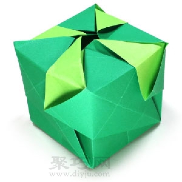 Hollow Cube Origami: Illustration of the folding method of forming a paper cube