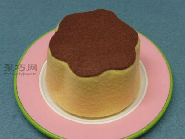 Childrens cloth craft tutorial teaches you how to use cloth to make toy dessert puddings