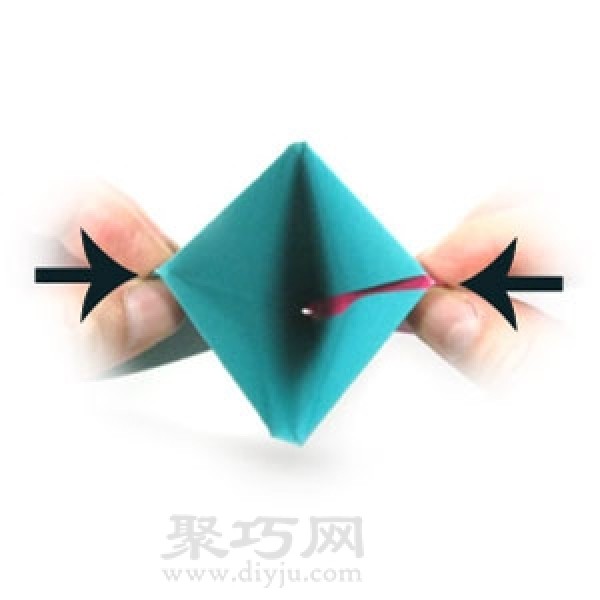 Illustration of handmade origami three-dimensional star folding method