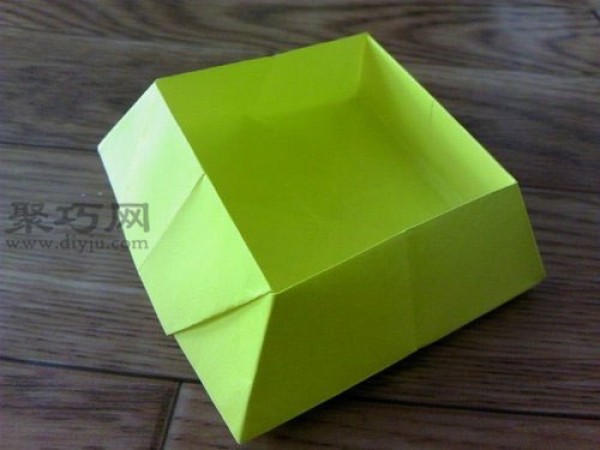 DIY origami square box How to fold a square box with a wide bottom