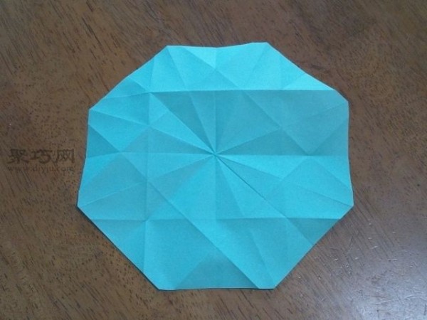 Teach you how to make origami medals that look like flowers