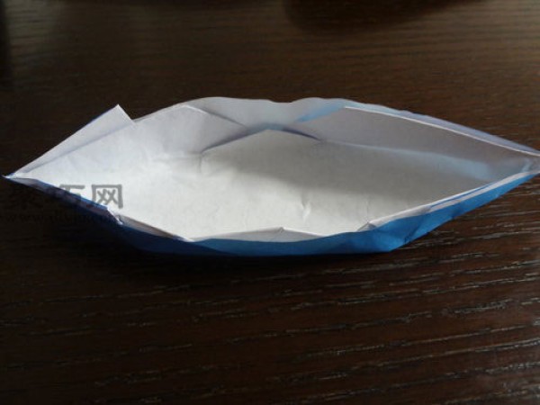 Simple Origami Boat Illustrated Tutorial Teach you how to make an origami boat