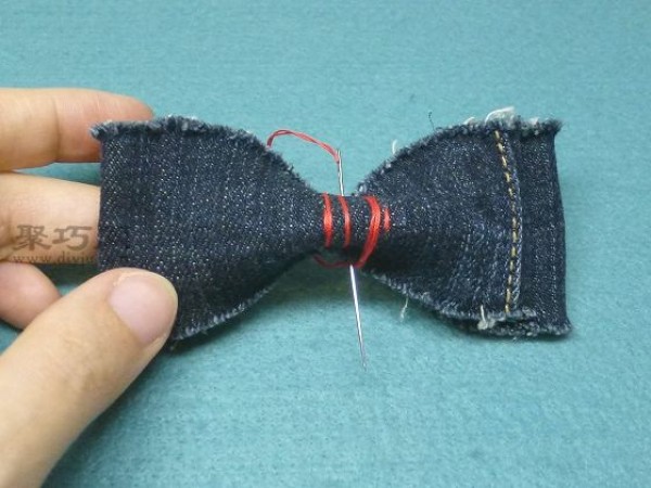 Teach you how to make beautiful bows from discarded jeans