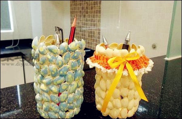 Pistachio shell waste recycling DIY homemade interior decoration vase