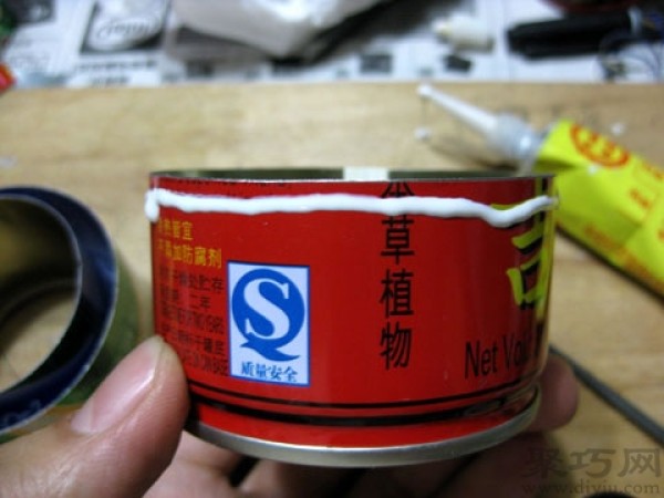 How to make your own alcohol stove? Teach you how to make a simple solid alcohol stove using cans