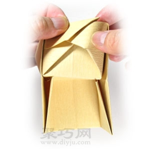 Illustration of the steps of chair origami