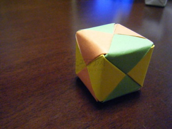 How to fold a regular hexahedron with paper. Illustration of the folding method of a regular hexahedron.