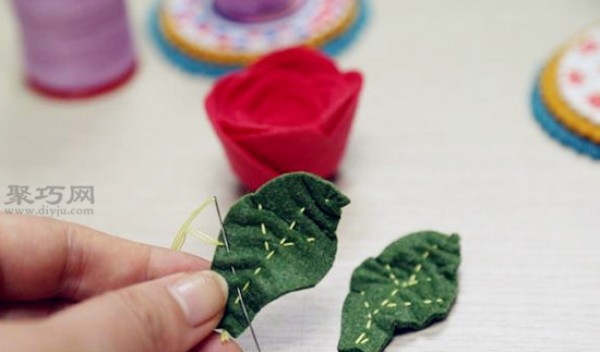 Use old bottle waste to DIY handmade jewelry boxes