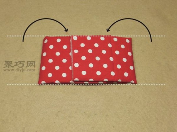 Mickey Mouse headband making tutorial. Learn how to make a cute fabric bow headband.