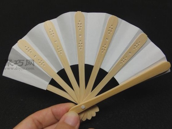 Handmade folding fan making tutorial: DIY an exquisite small folding fan