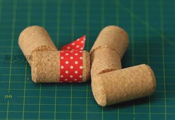 Kindergarten handmade red wine cork, how to DIY cute little wooden horse