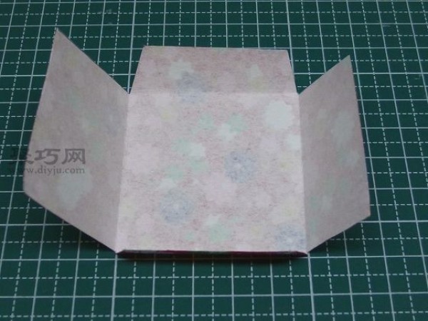 Illustration of ordinary red envelope origami methods. Teach you how to fold the simplest red envelope.