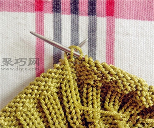 Wool knitting bag tutorial, stick needle hand knitting handbag illustration