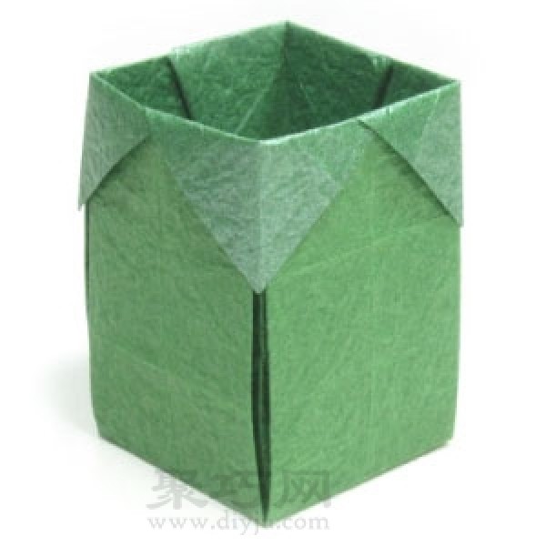 Origami table trash box steps