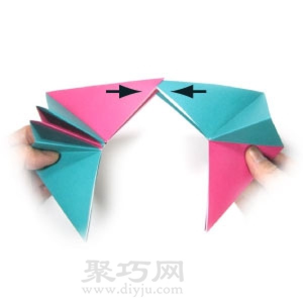 Illustration of handmade origami three-dimensional star folding method