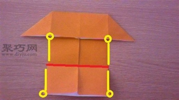 How to make a super simple paper house. Fold the home in your childhood