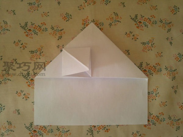 How to fold heart-shaped envelopes How to fold heart-shaped envelopes with paper