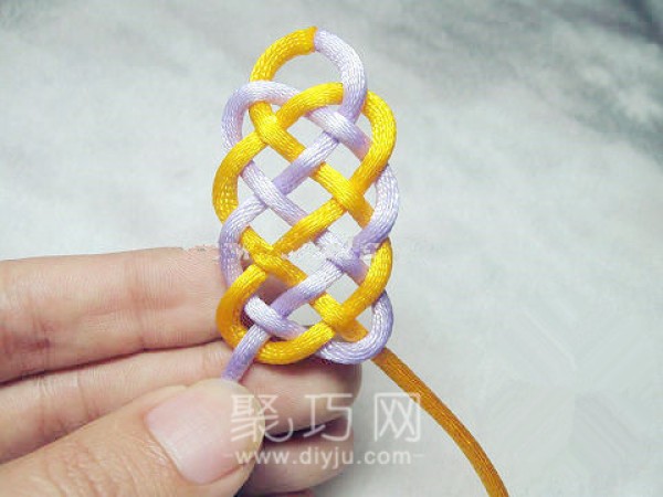 Illustrated tutorial on how to weave the Chinese Knot (Gangmu Knot)