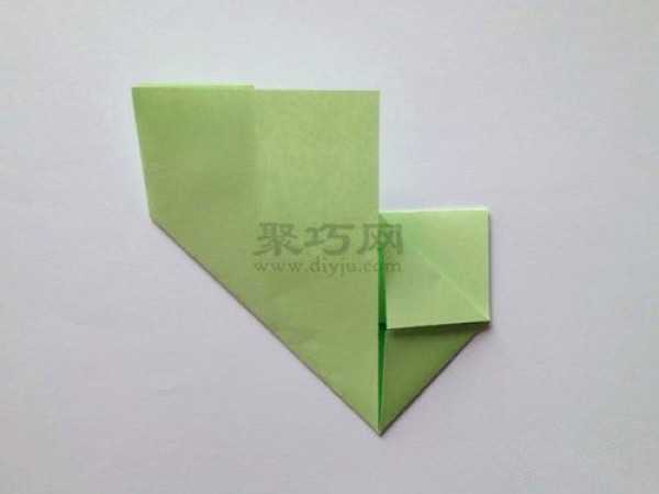 How to make an origami square box by hand. Illustration of how to fold a square paper box.