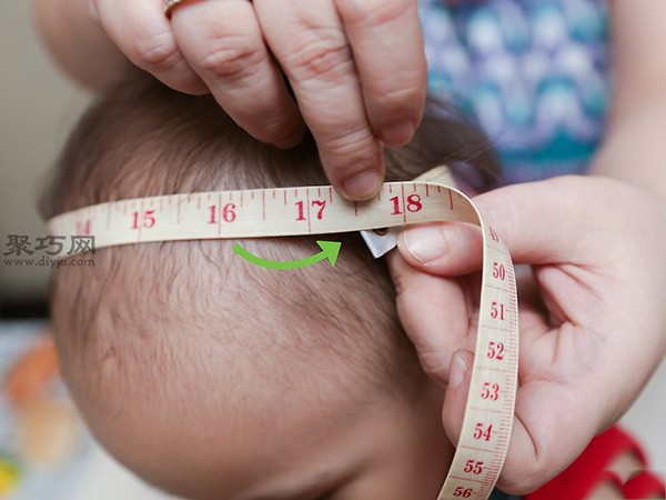 Steps to make baby hair ties How to make baby hair ties