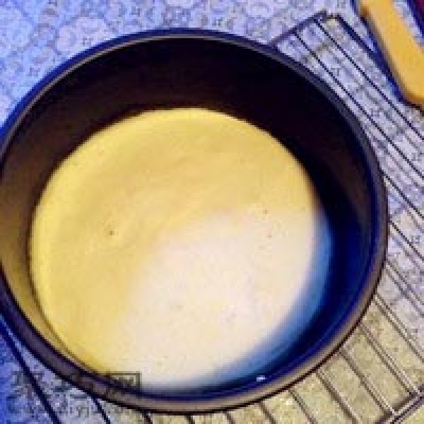 How to use a rice cooker to make cakes. The simplest way to make rice cooker cakes.