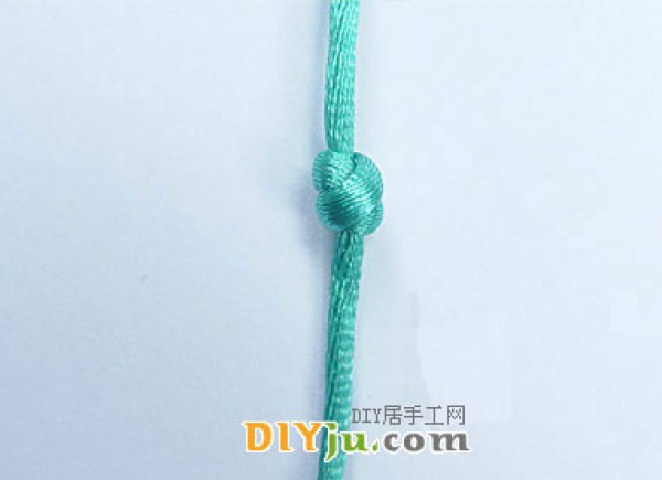 Illustrated tutorial on how to braid Chinese knots with double links