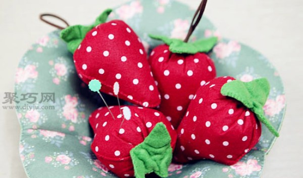 Handmade Fabric Pendant Cute Strawberry Pendant DIY Tutorial