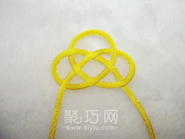 Illustrated tutorial on how to knit a Chinese knot - a single-thread double-money knot