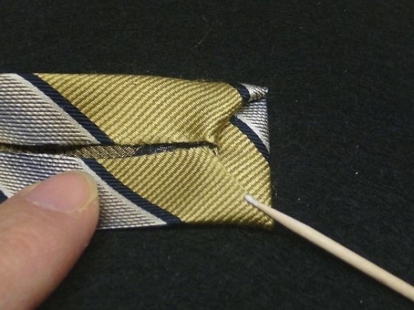 Lazy Tie DIY: Creative Button Tie Transformation Tutorial