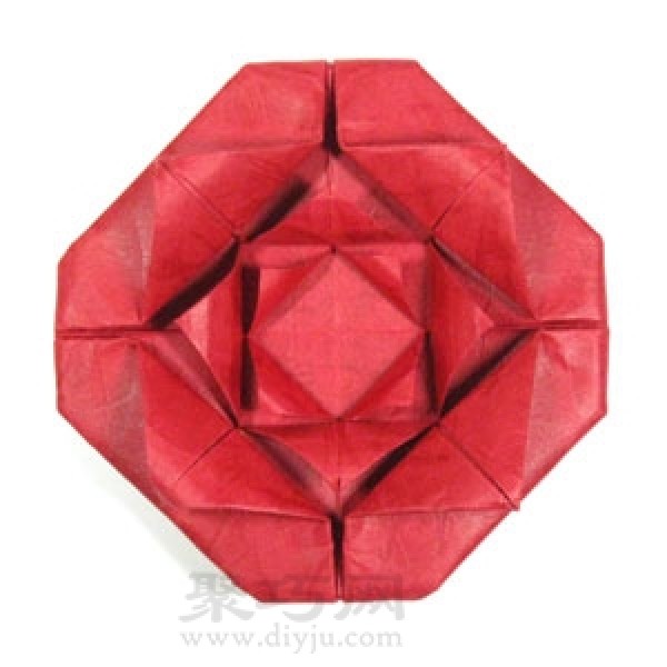 Illustration of how to fold origami roses